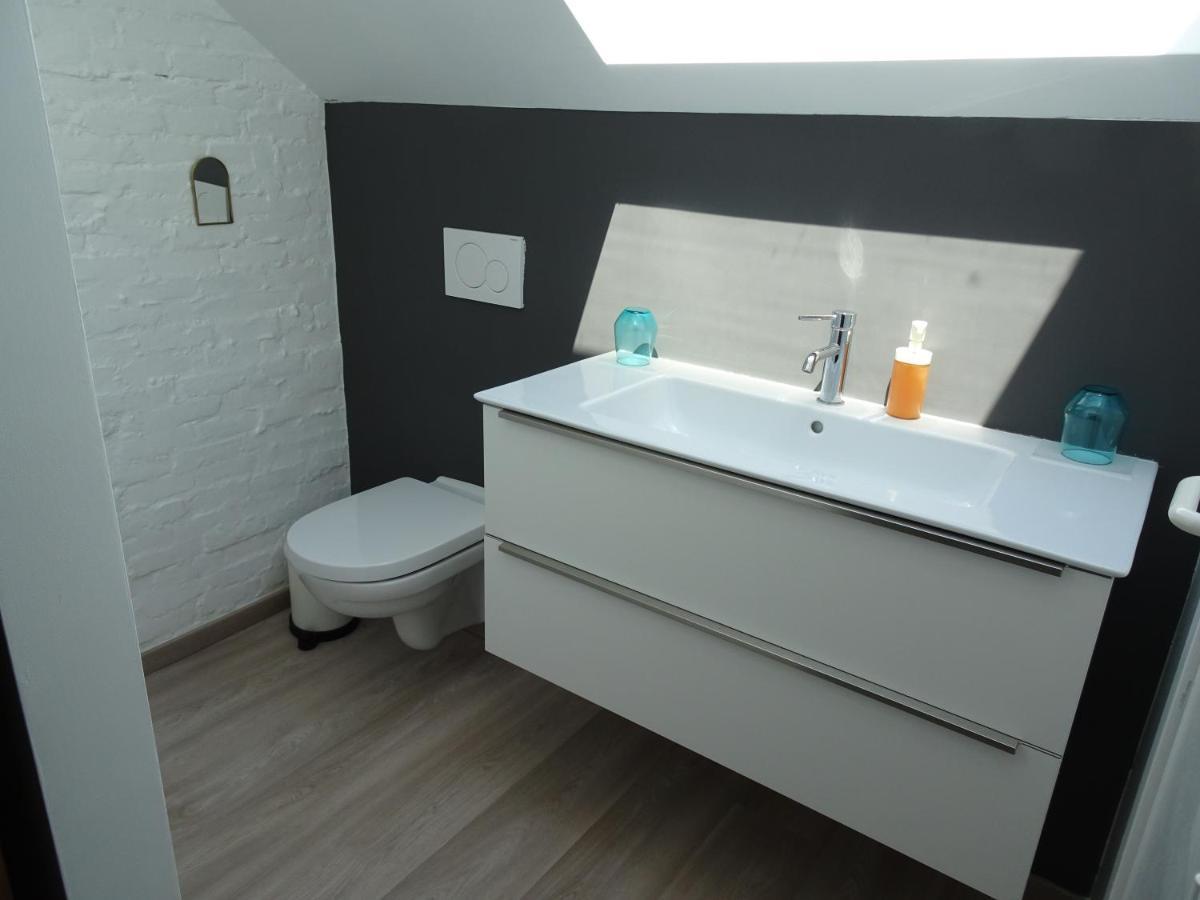 on-ge-woon Villa Hasselt Buitenkant foto
