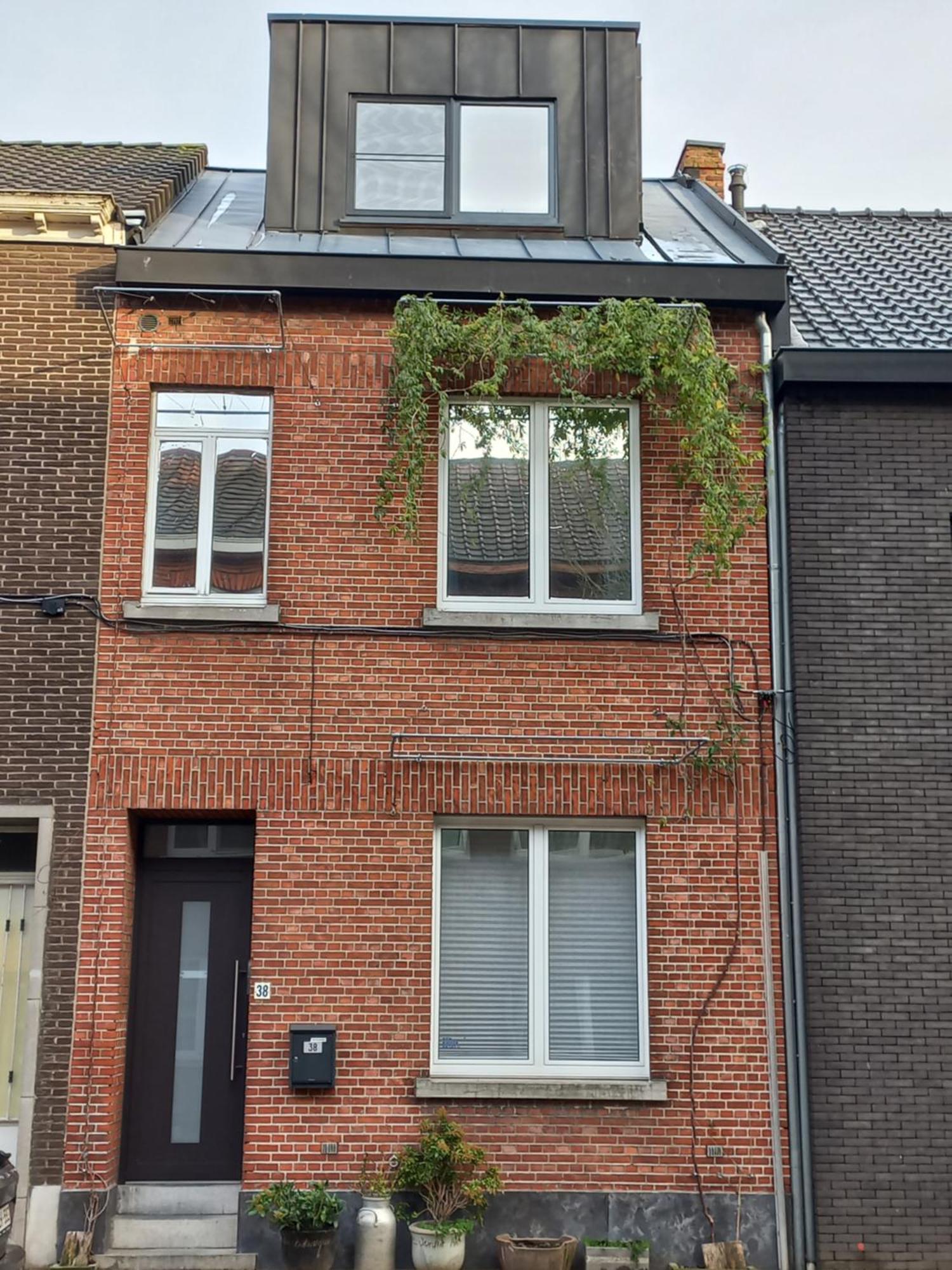 on-ge-woon Villa Hasselt Buitenkant foto